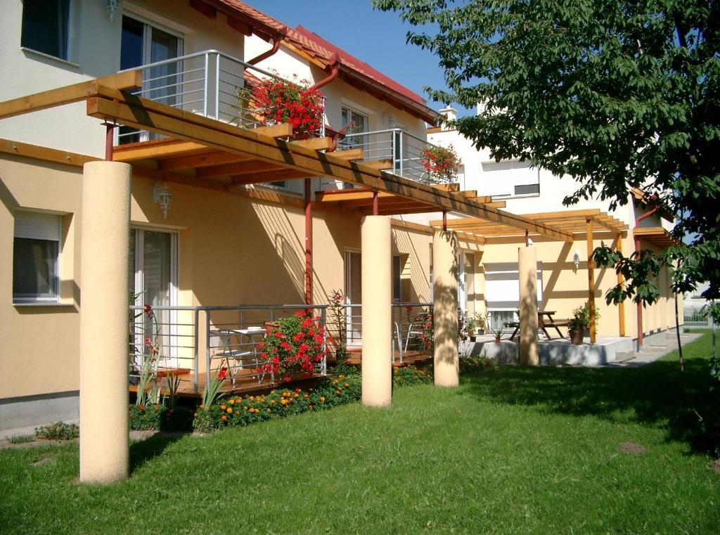 Luca Apartments Zalakaros Eksteriør billede